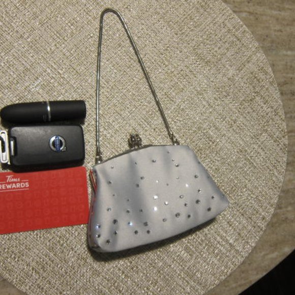 Silver Sparkle Evening Purse - Picture 3 of 7